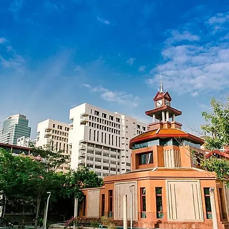 Stay On Sukhumvit 11