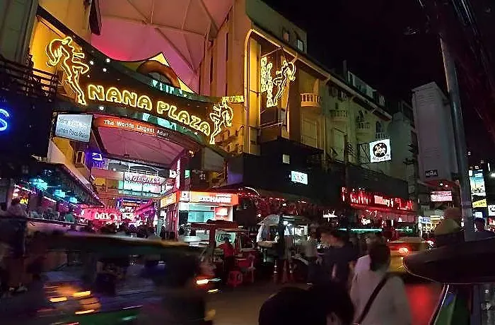 On Sukhumvit 11 3*